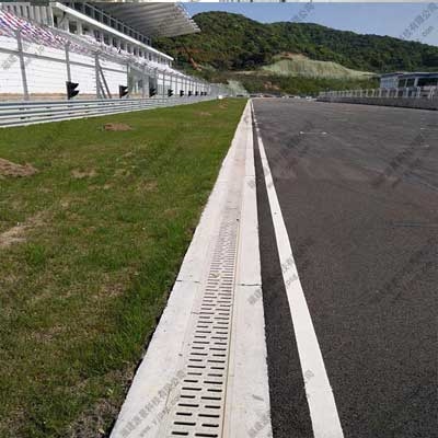 鄭州奧林匹克體育中心SMC成品排水溝案例
