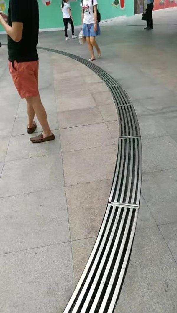 景观园林排水沟.jpg