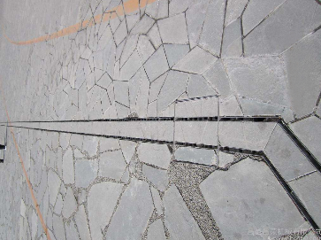 线性排水沟案例图.png