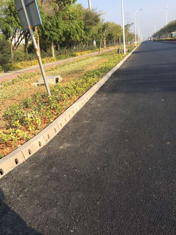 市政道路排水沟.jpg